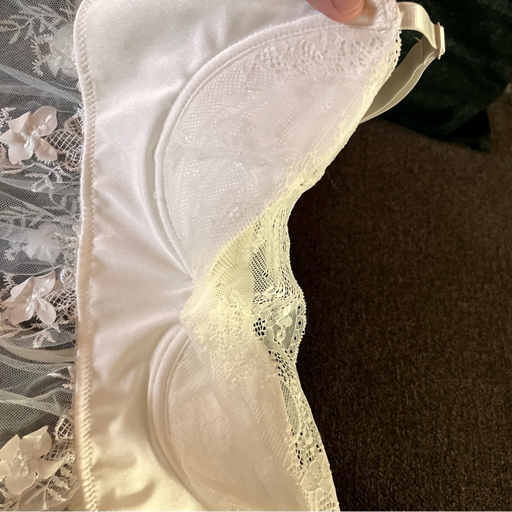 Bridal ware - Picture 3 of 12